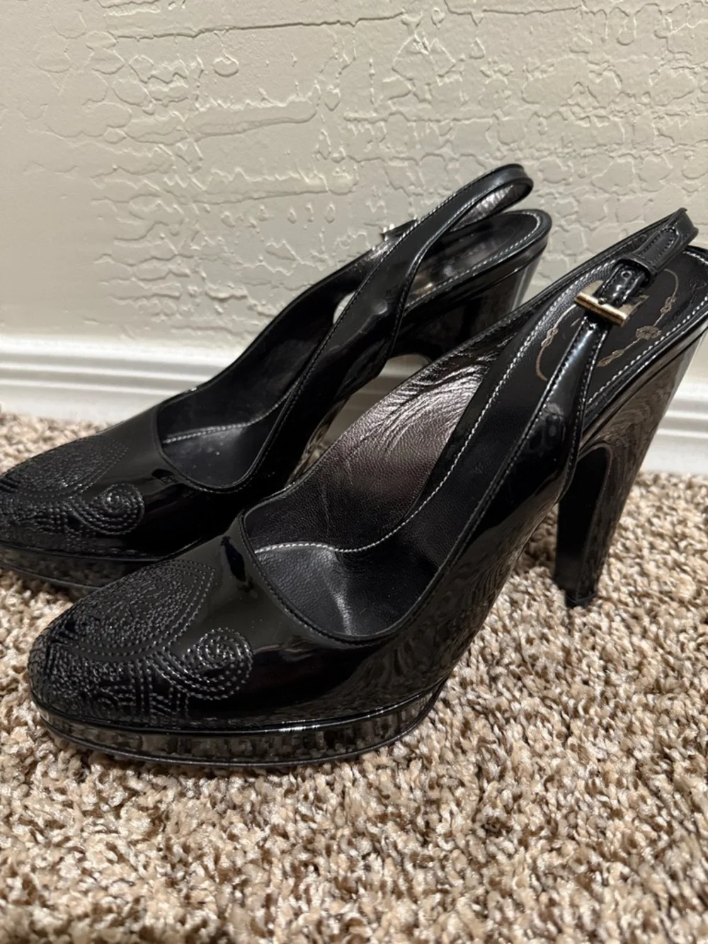 Vintage Prada Black Patent Leather Slingback Pumps with Decorative Toe - Picture 8 of 8